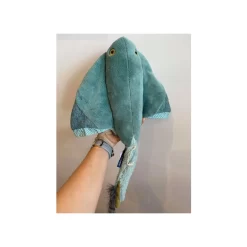 Peluche Grande Raie - Tout Autour Du Monde - Moulin Roty -Petits Rêves Soldes moulin roty peluche grande raie tout autour du monde 2