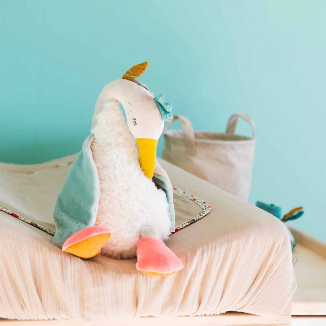 Poupée Musique Oie Le Voyage D'Olga - Moulin Roty 5 Poupée Musique Oie Le Voyage D'Olga - Moulin Roty – Image 5