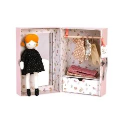 Valise Et Poupée La Petite Penderie - Les Parisiennes - Moulin Roty -Petits Rêves Soldes moulin roty valise et poupee la petite penderie les parisiennes 6